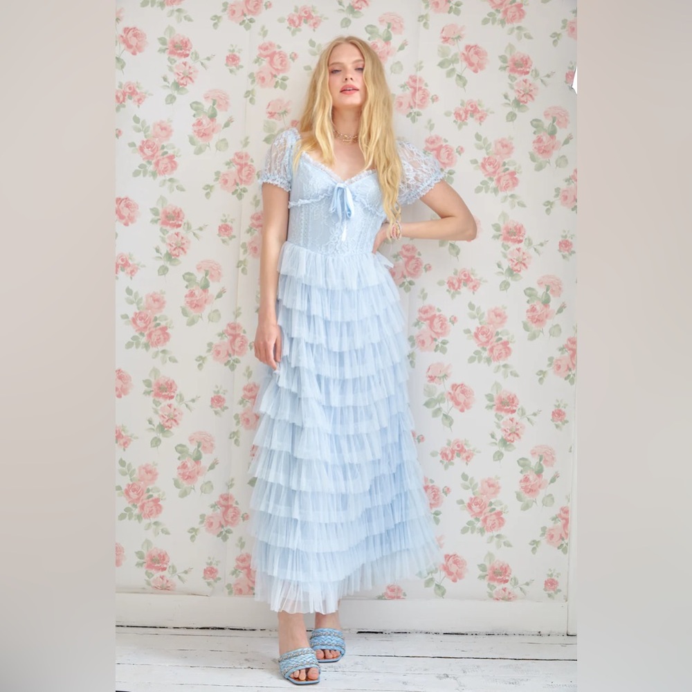 NWT Amy Jane London Sofia Maxi Dress. Size 10 (US) light blue